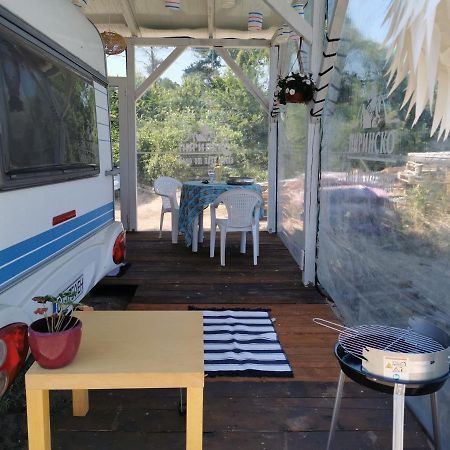 Sea Caravan/Camper On The Beach Hotel Китен Екстериор снимка