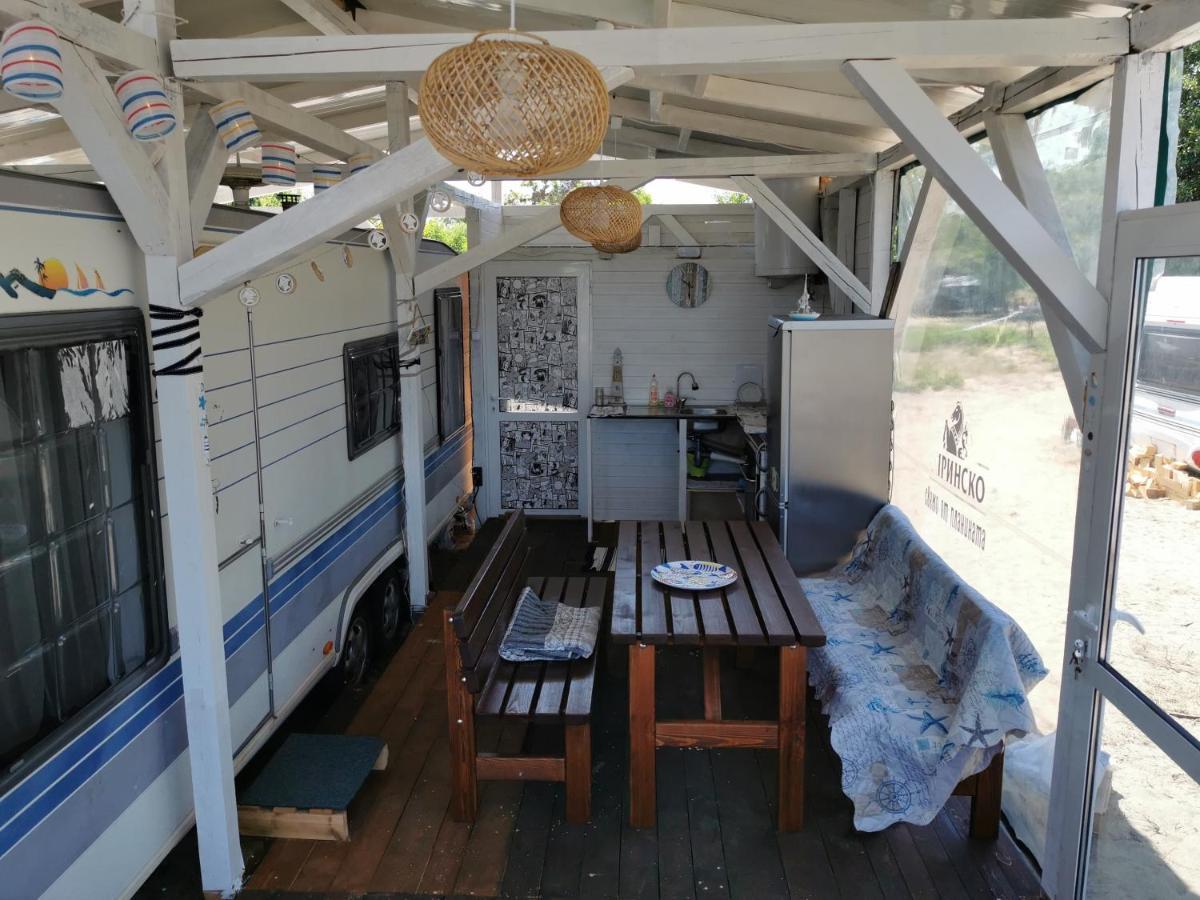 Sea Caravan/Camper On The Beach Hotel Китен Екстериор снимка