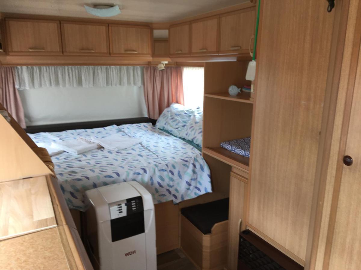 Sea Caravan/Camper On The Beach Hotel Китен Екстериор снимка